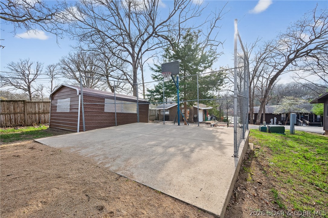 Lone Oak Point - Residential