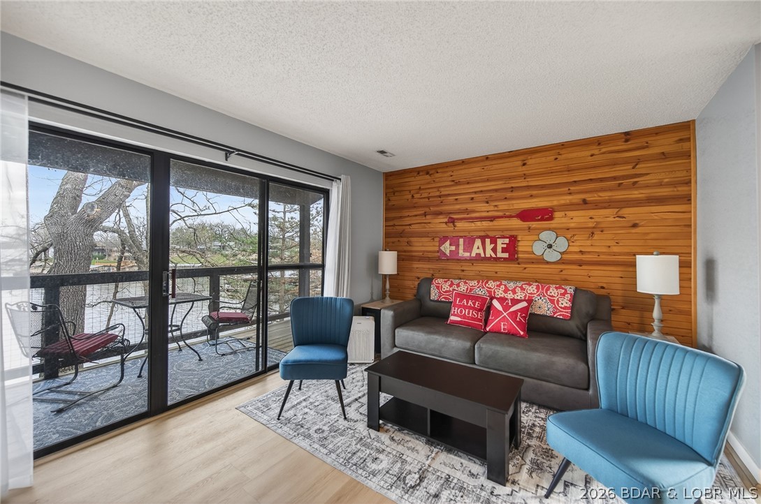 Lone Oak Point - Residential