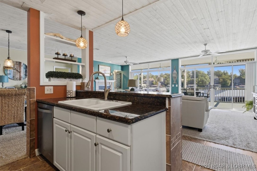 The Evergreens On The Lake - Residential