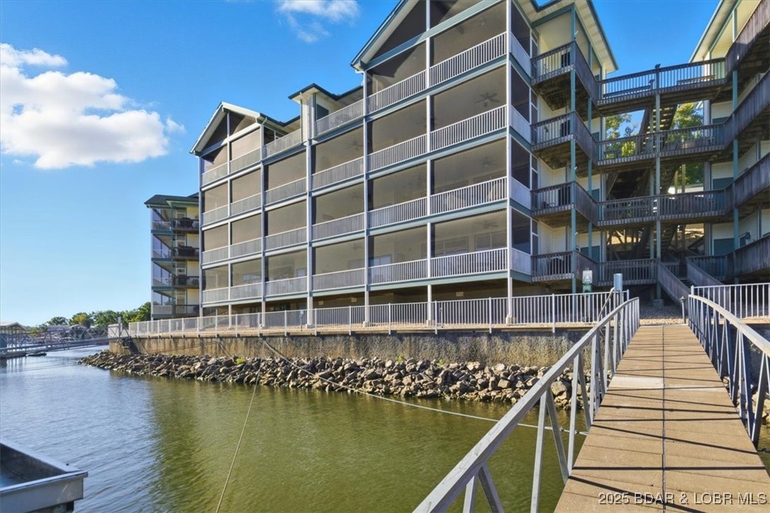 The Evergreens On The Lake - Residential