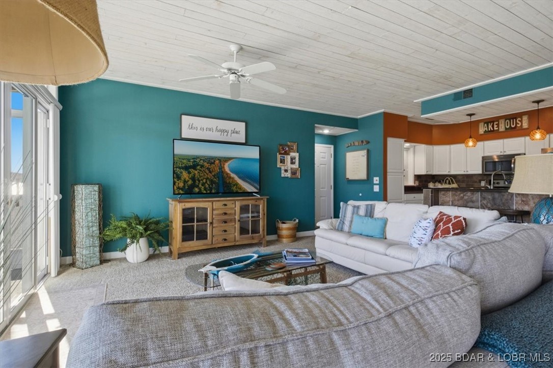 The Evergreens On The Lake - Residential