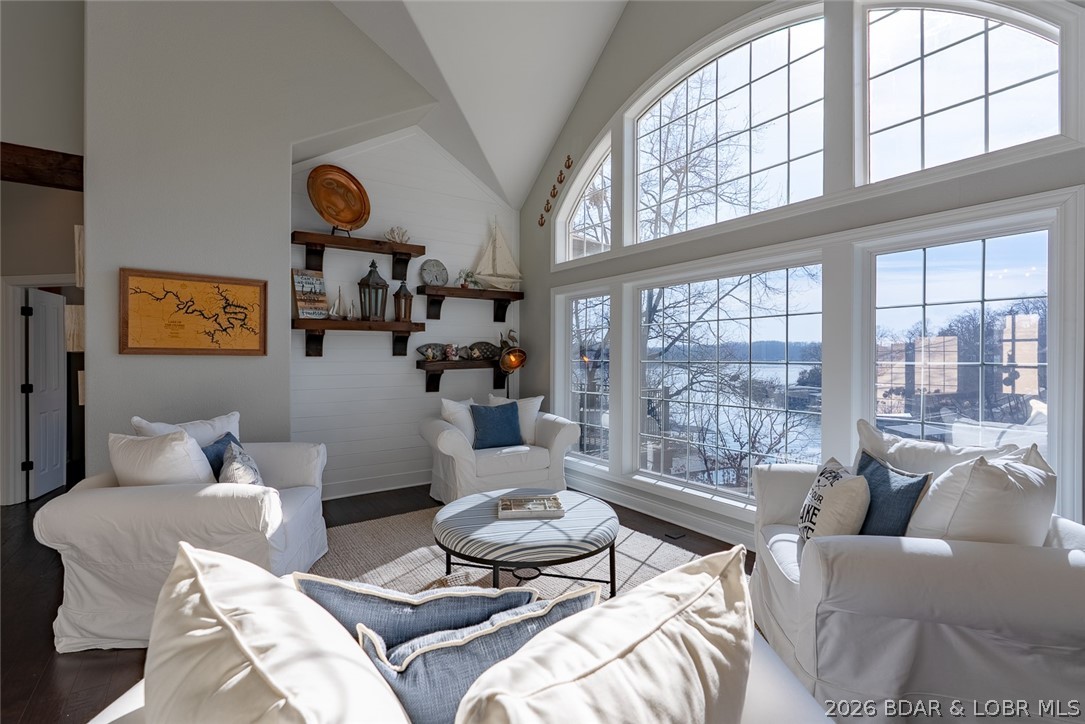 Palisades Point #4 - Residential