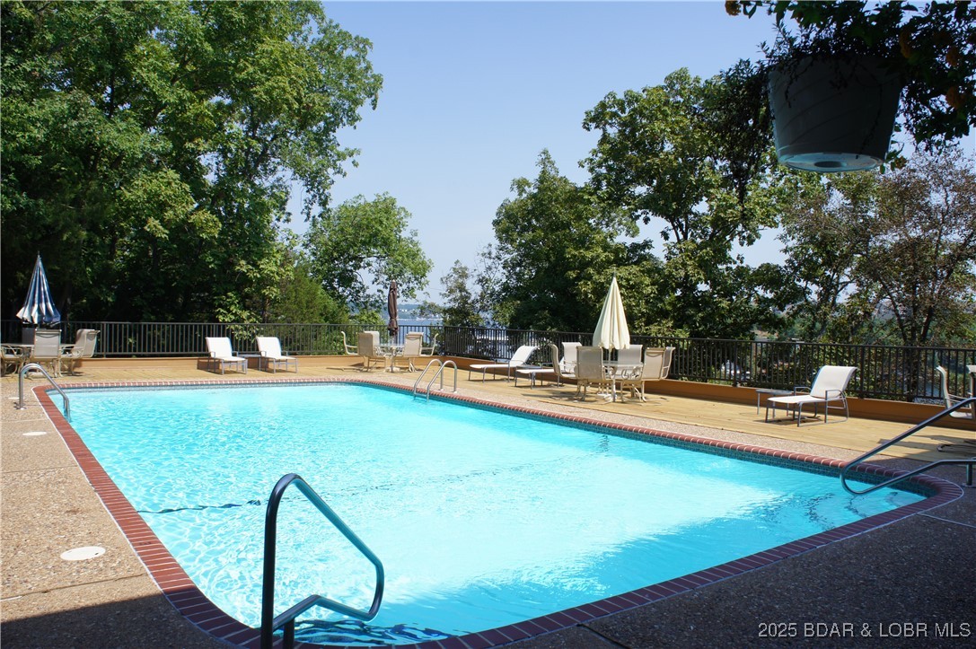 Lake Ozark, Missouri 65049, United States, 3 Bedrooms Bedrooms, ,3 BathroomsBathrooms,Residential,Active,137128