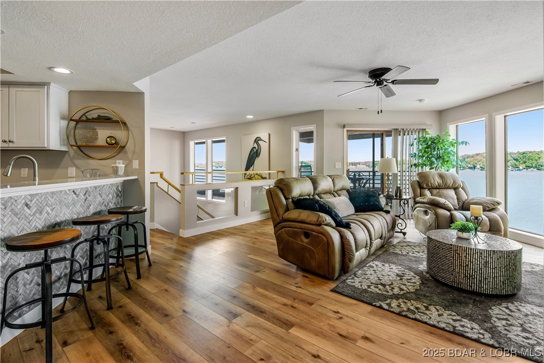 Lake Ozark, Missouri 65049, United States, 3 Bedrooms Bedrooms, ,3 BathroomsBathrooms,Residential,Active,137128