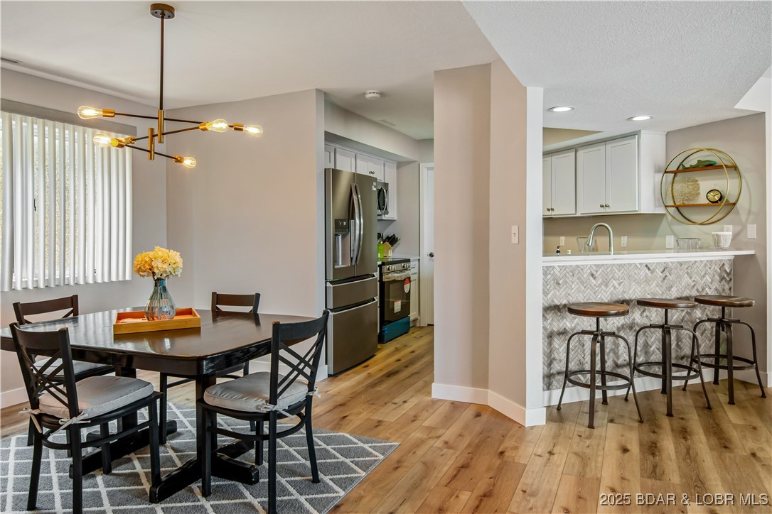 Lake Ozark, Missouri 65049, United States, 3 Bedrooms Bedrooms, ,3 BathroomsBathrooms,Residential,Active,137128