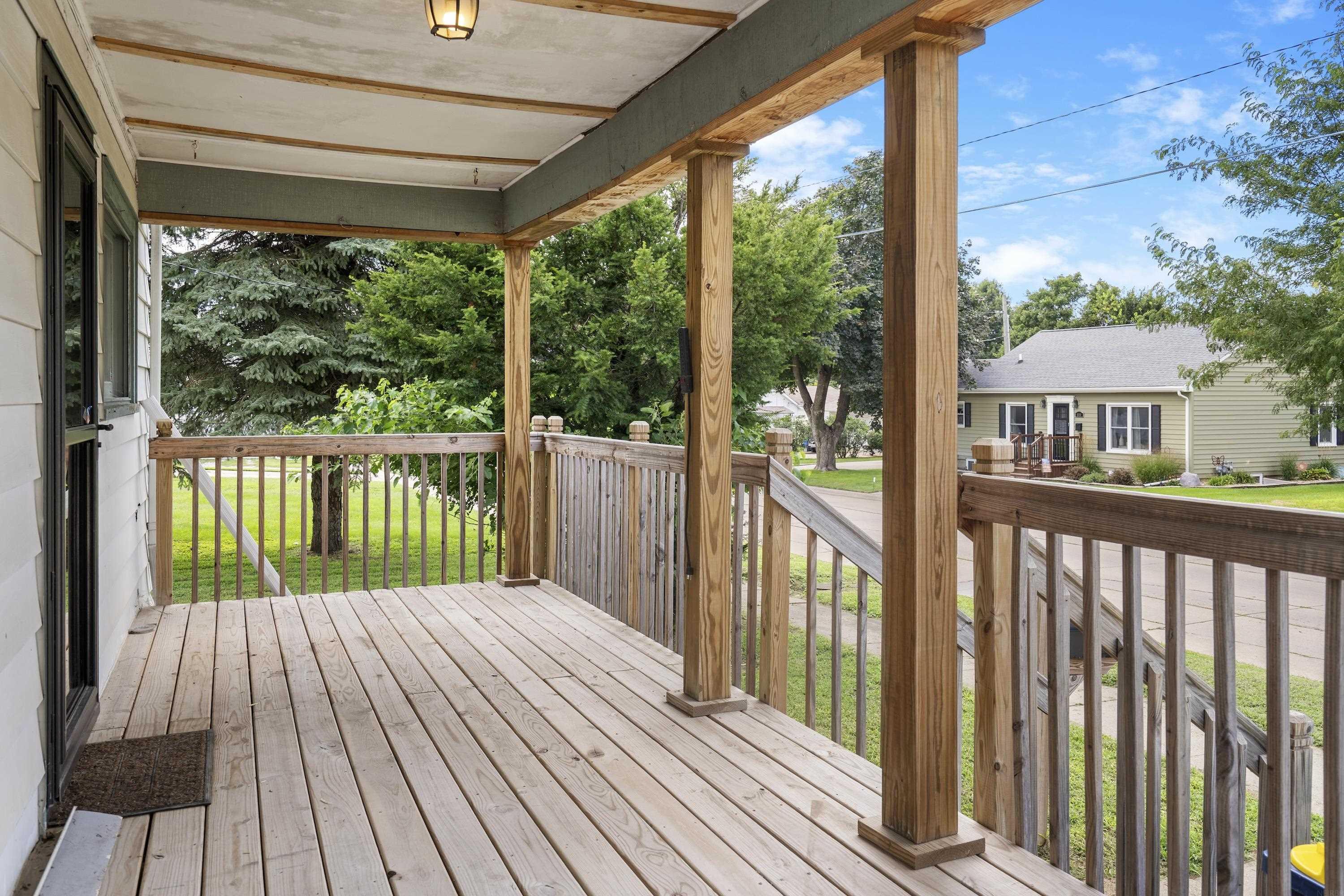 Vinton, Iowa 52349, United States, 2 Bedrooms Bedrooms, ,1 BathroomBathrooms,Residential,Active,197125