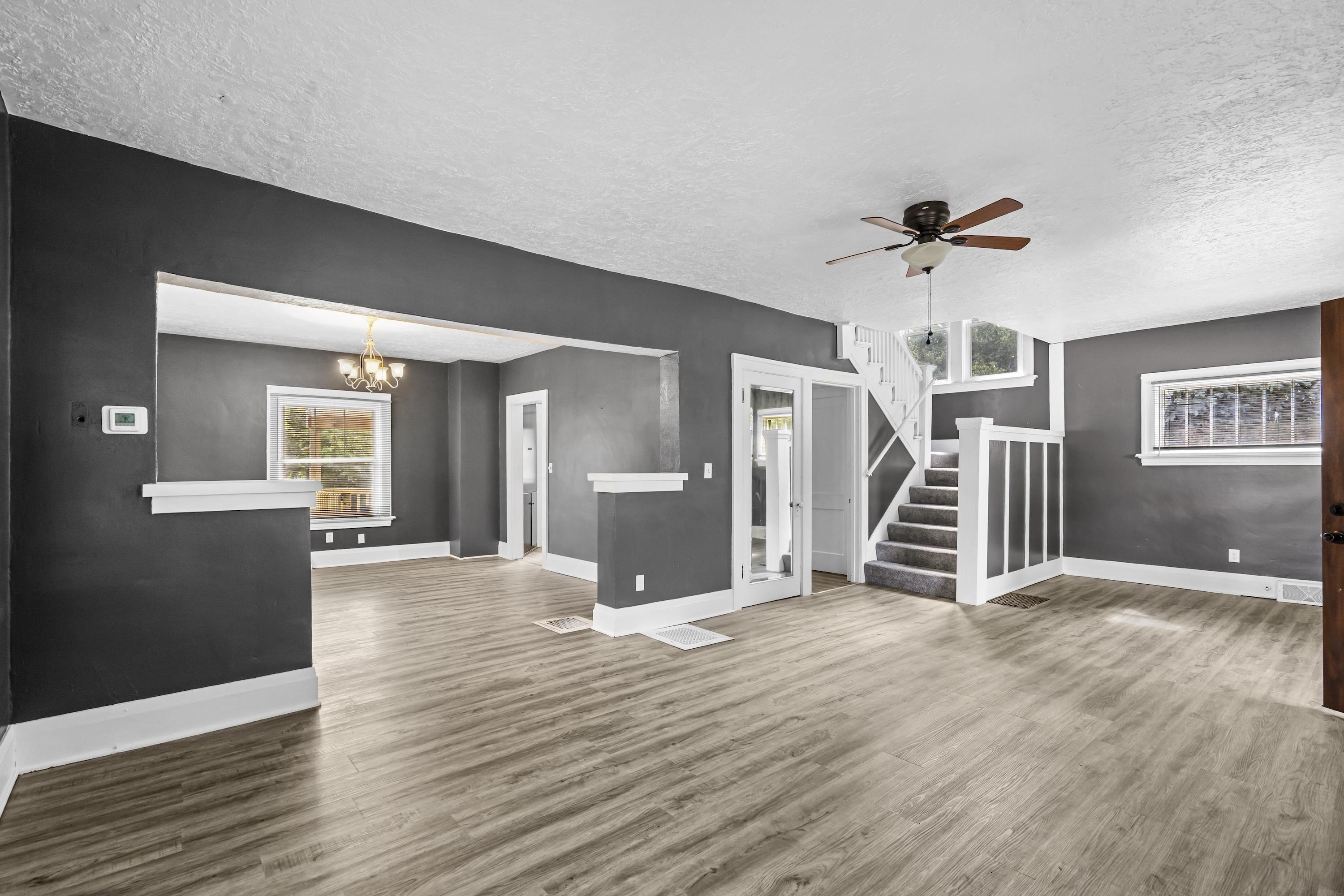 Vinton, Iowa 52349, United States, 2 Bedrooms Bedrooms, ,1 BathroomBathrooms,Residential,Active,197125