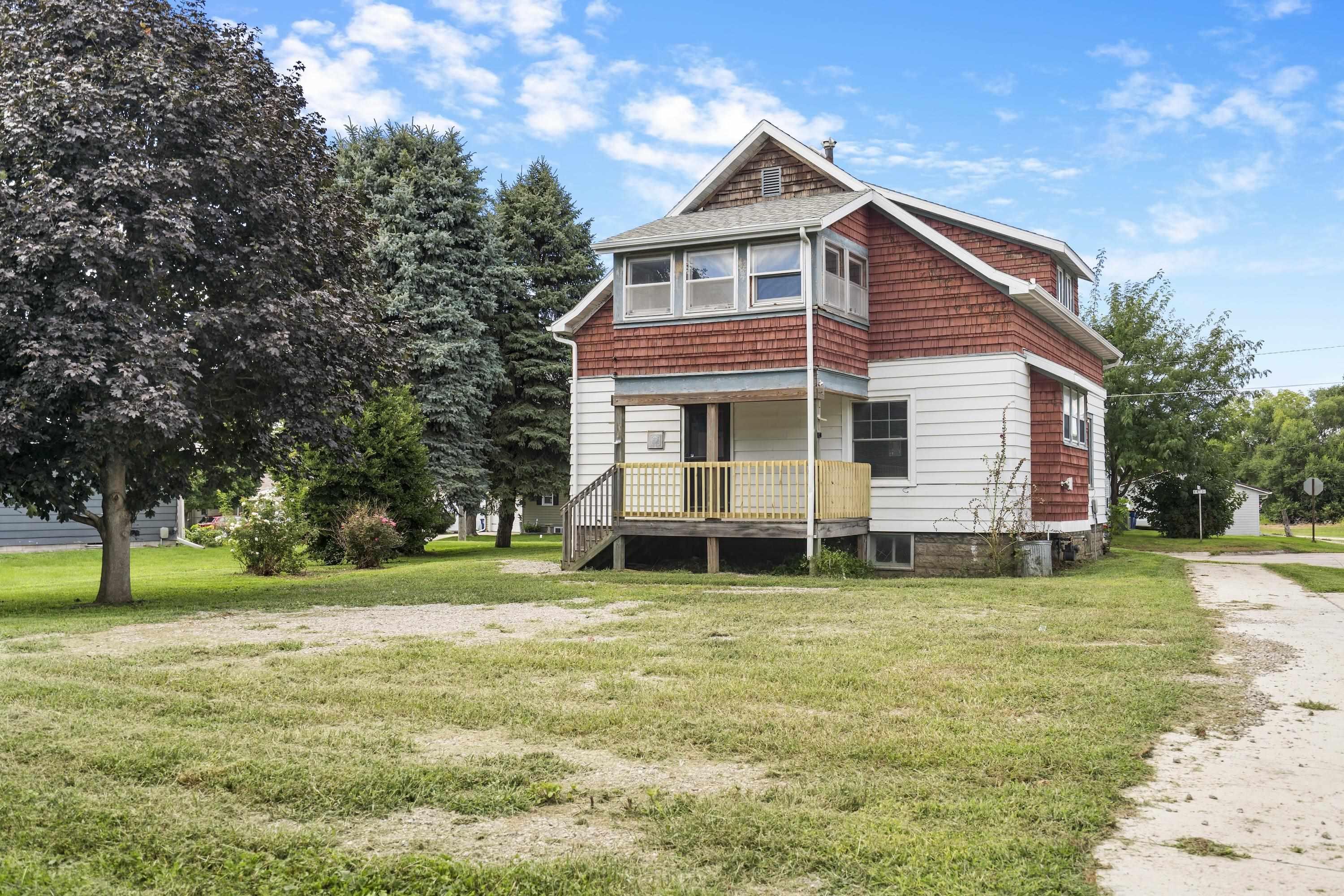 Vinton, Iowa 52349, United States, 2 Bedrooms Bedrooms, ,1 BathroomBathrooms,Residential,Active,197125