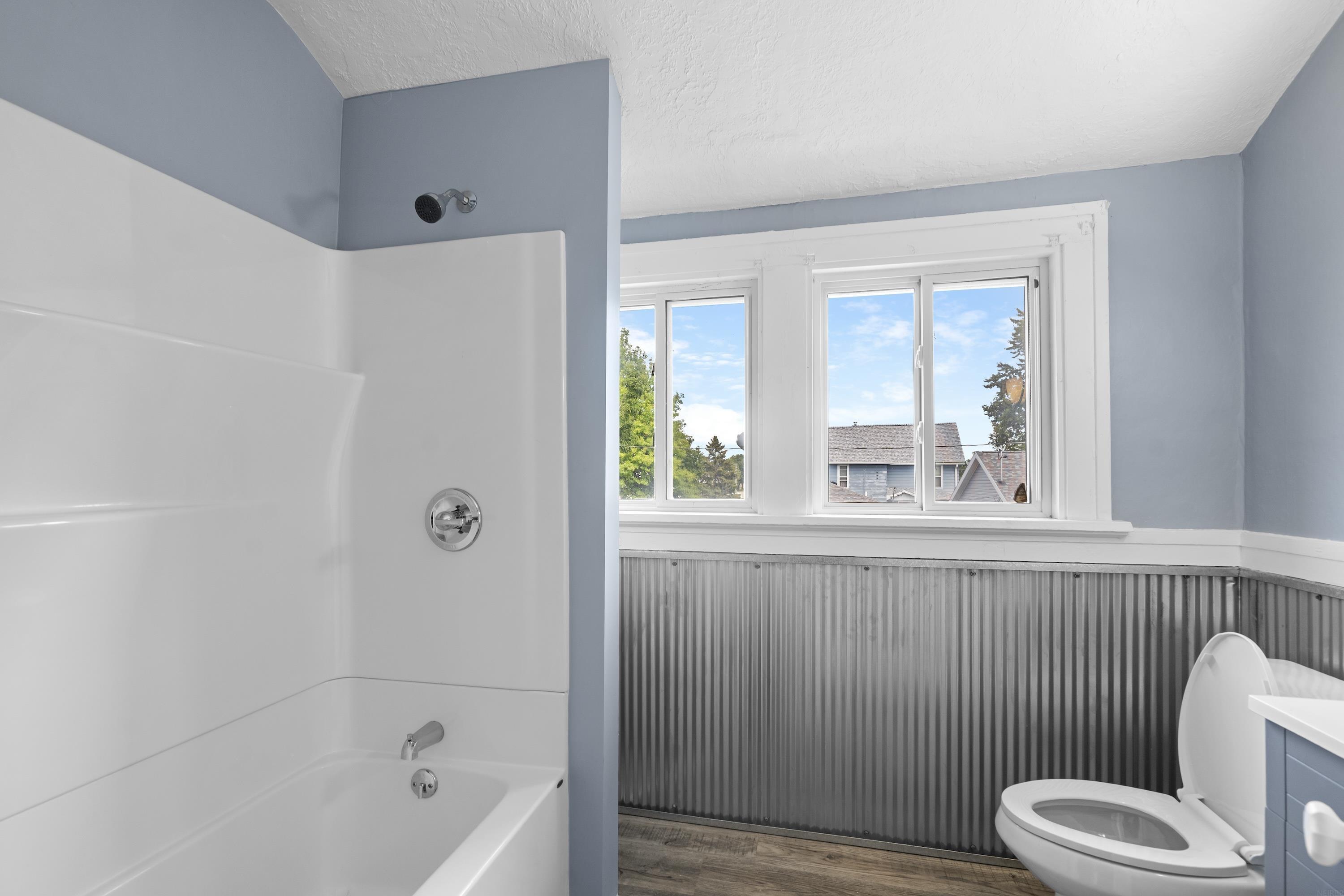 Vinton, Iowa 52349, United States, 2 Bedrooms Bedrooms, ,1 BathroomBathrooms,Residential,Active,197125