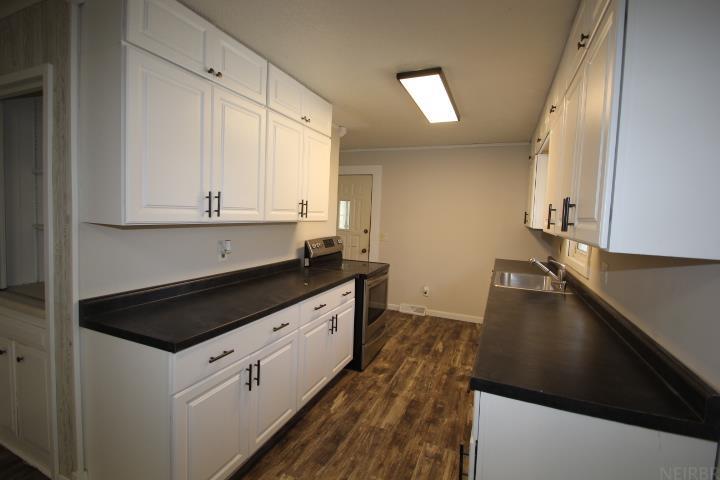 Laporte City, Iowa 50651, United States, 3 Bedrooms Bedrooms, ,2 BathroomsBathrooms,Residential,Pending,86015