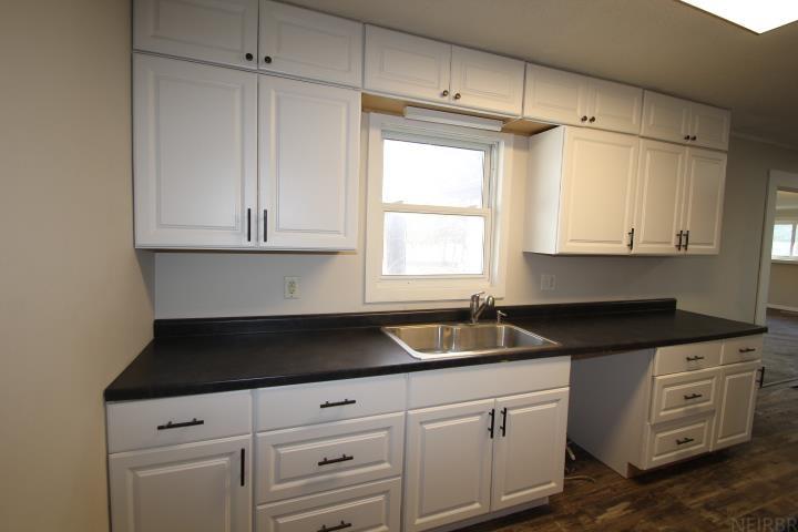 Laporte City, Iowa 50651, United States, 3 Bedrooms Bedrooms, ,2 BathroomsBathrooms,Residential,Pending,86015