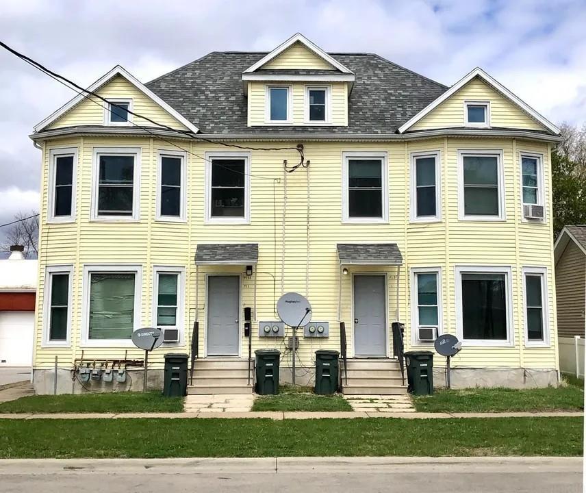 Photo 1 of 5 — 911 Lafayette Street, Waterloo, IA 50703