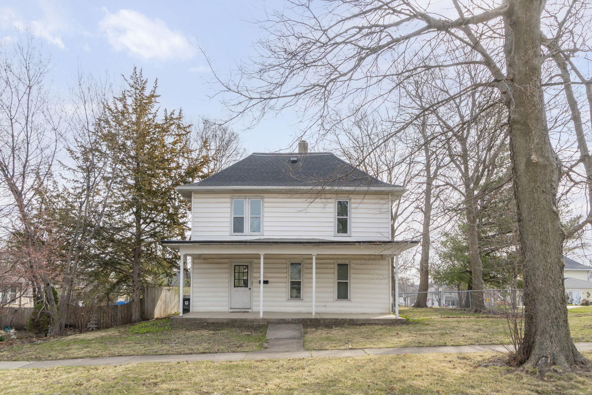 Photo 1 of 26 — 1622 Franklin Street, Cedar Falls, IA 50613