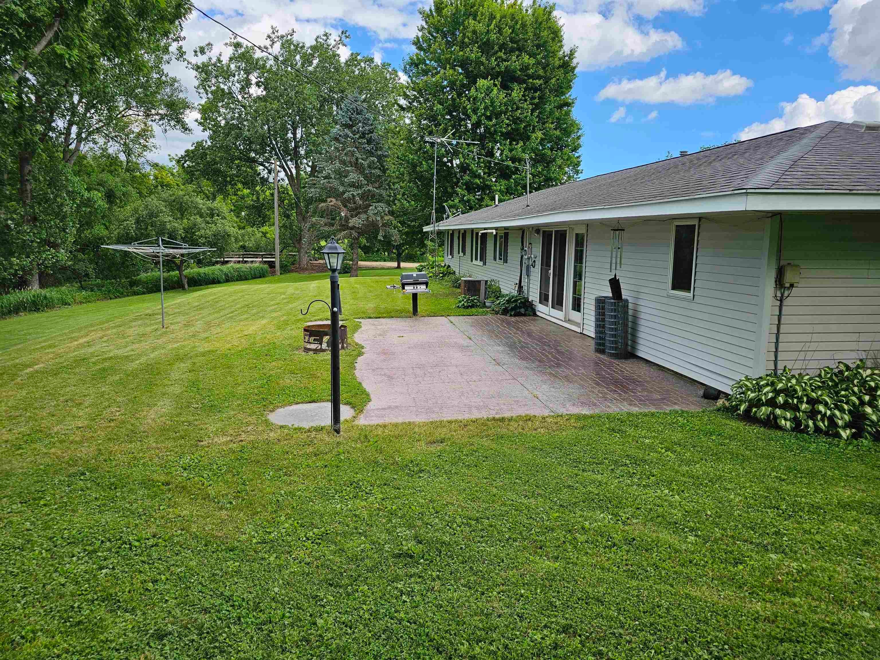 10684 E. Main St - Photo 3