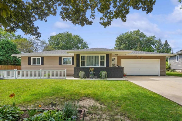 113 CREST CIR, WATERLOO, IA 50702 - Image 0db150ecf893dbc1d92c0aa105dce790/3038253149
