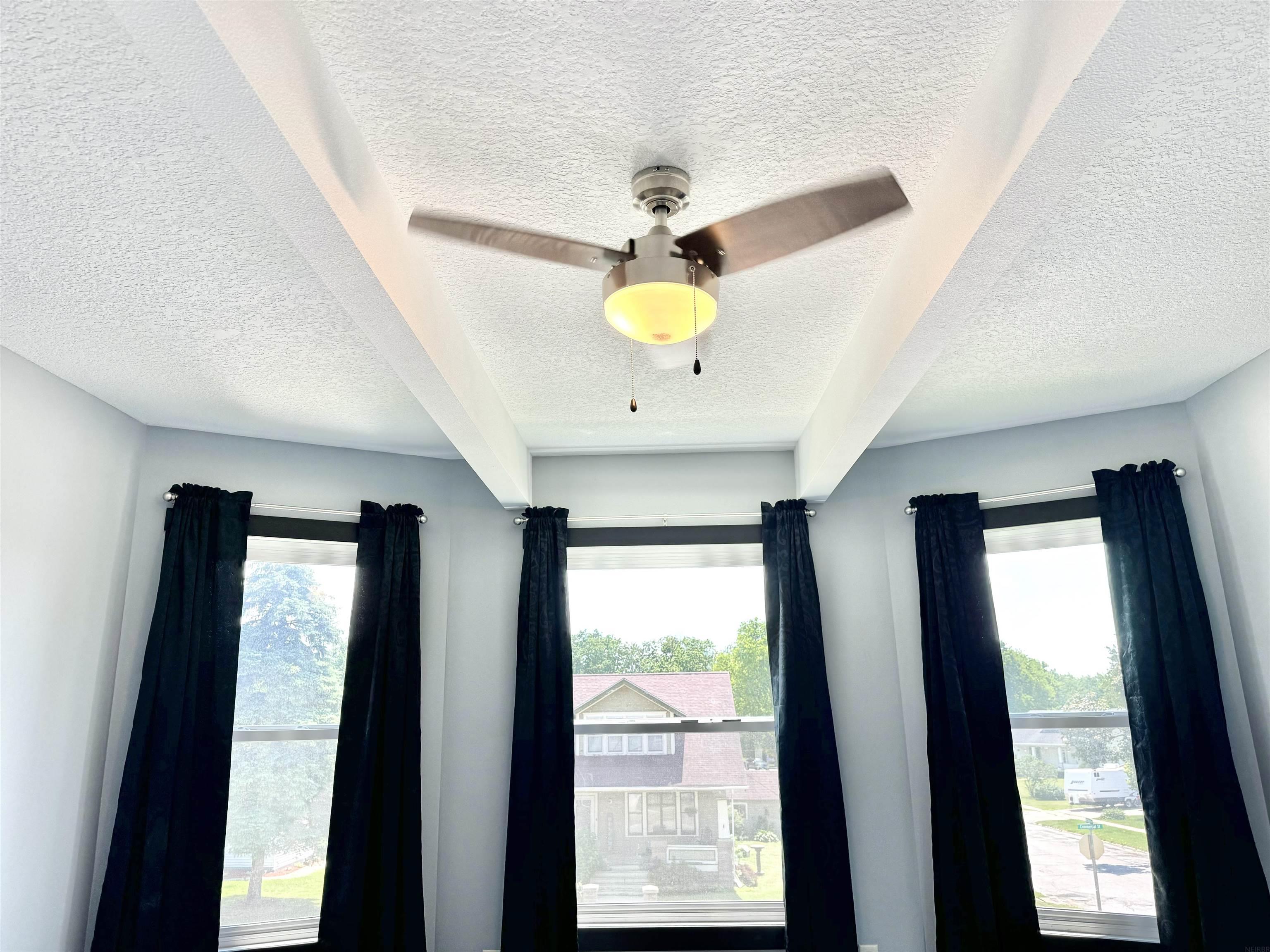 Laporte City, Iowa 50651, United States, 5 Bedrooms Bedrooms, ,2 BathroomsBathrooms,Residential,Pending,54328