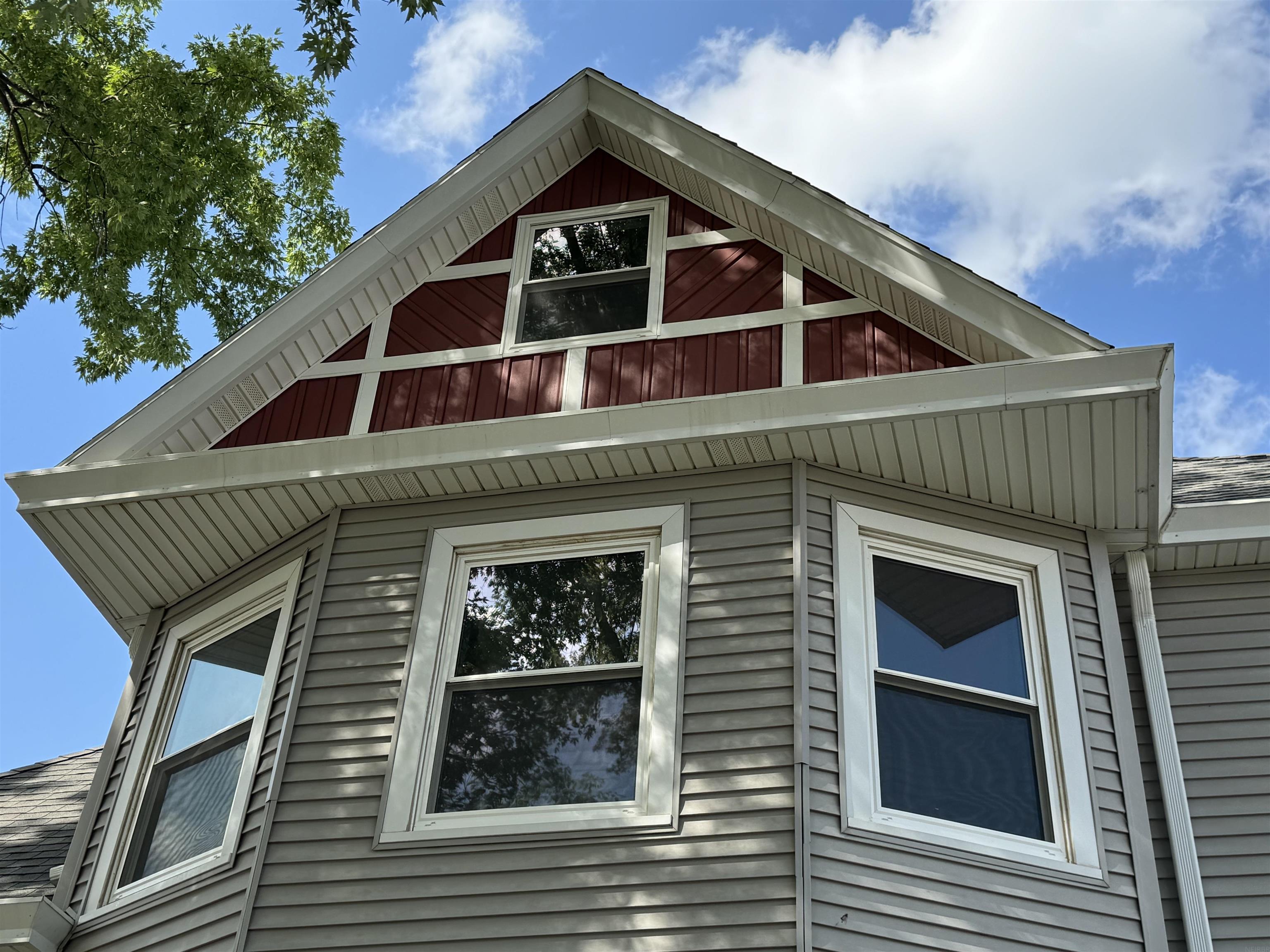 Laporte City, Iowa 50651, United States, 5 Bedrooms Bedrooms, ,2 BathroomsBathrooms,Residential,Pending,54328