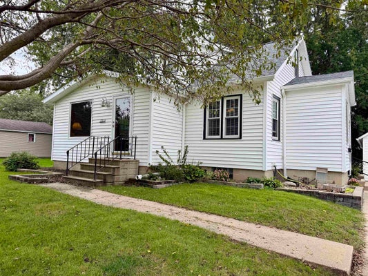206 F AVE, GRUNDY CENTER, IA 50638 - Image 11e1d4bdbfe9f77202b363d77064bbc8/1489671040