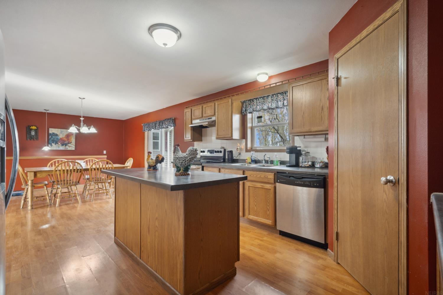 Brandon, Iowa 52210, United States, 4 Bedrooms Bedrooms, ,3 BathroomsBathrooms,Land,Pending,36099