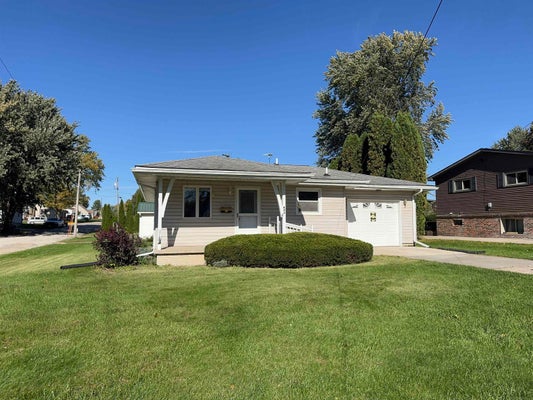 402 2ND AVE NE, WAUKON, IA 52172 - Image 1398a6b883cea27bf2aa5b9e9ce9b4f7/3205029253