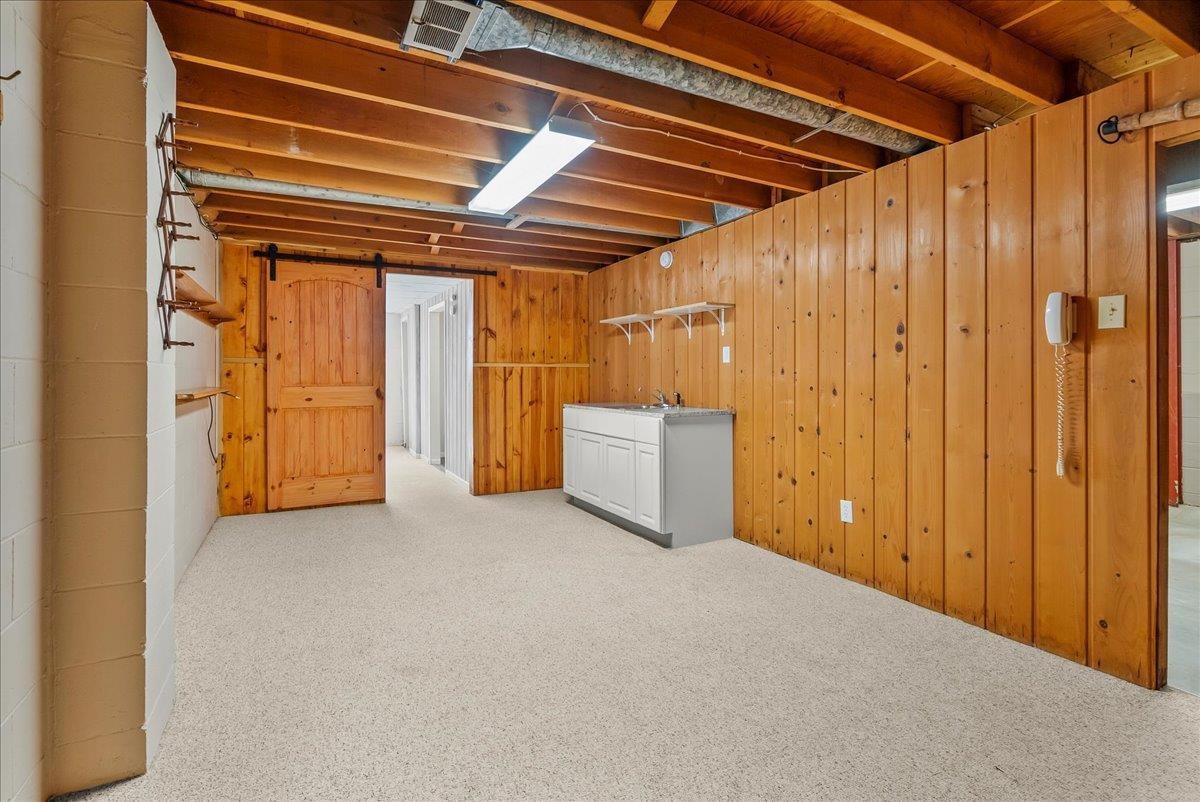 Cedar Falls, Iowa 50613, United States, 4 Bedrooms Bedrooms, ,2 BathroomsBathrooms,Residential,Pending,129036