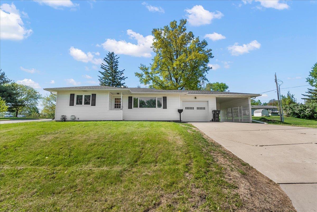 Cedar Falls, Iowa 50613, United States, 4 Bedrooms Bedrooms, ,2 BathroomsBathrooms,Residential,Pending,129036