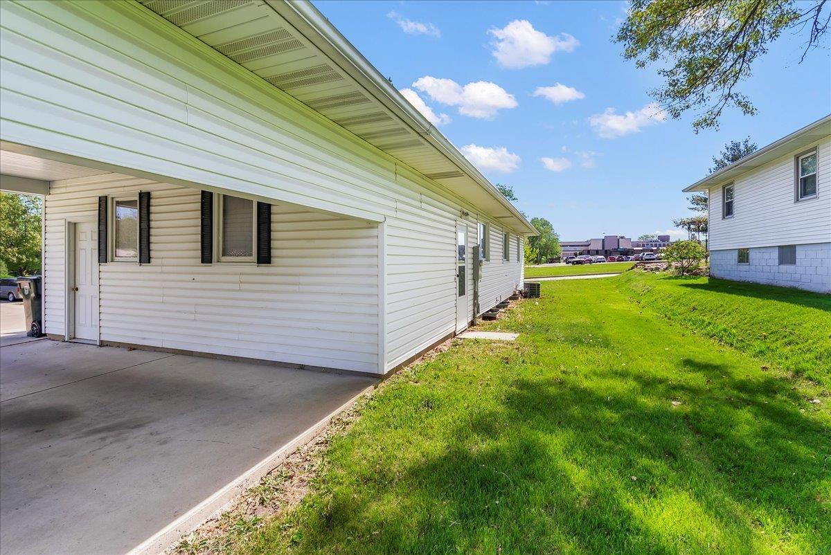 Cedar Falls, Iowa 50613, United States, 4 Bedrooms Bedrooms, ,2 BathroomsBathrooms,Residential,Pending,129036