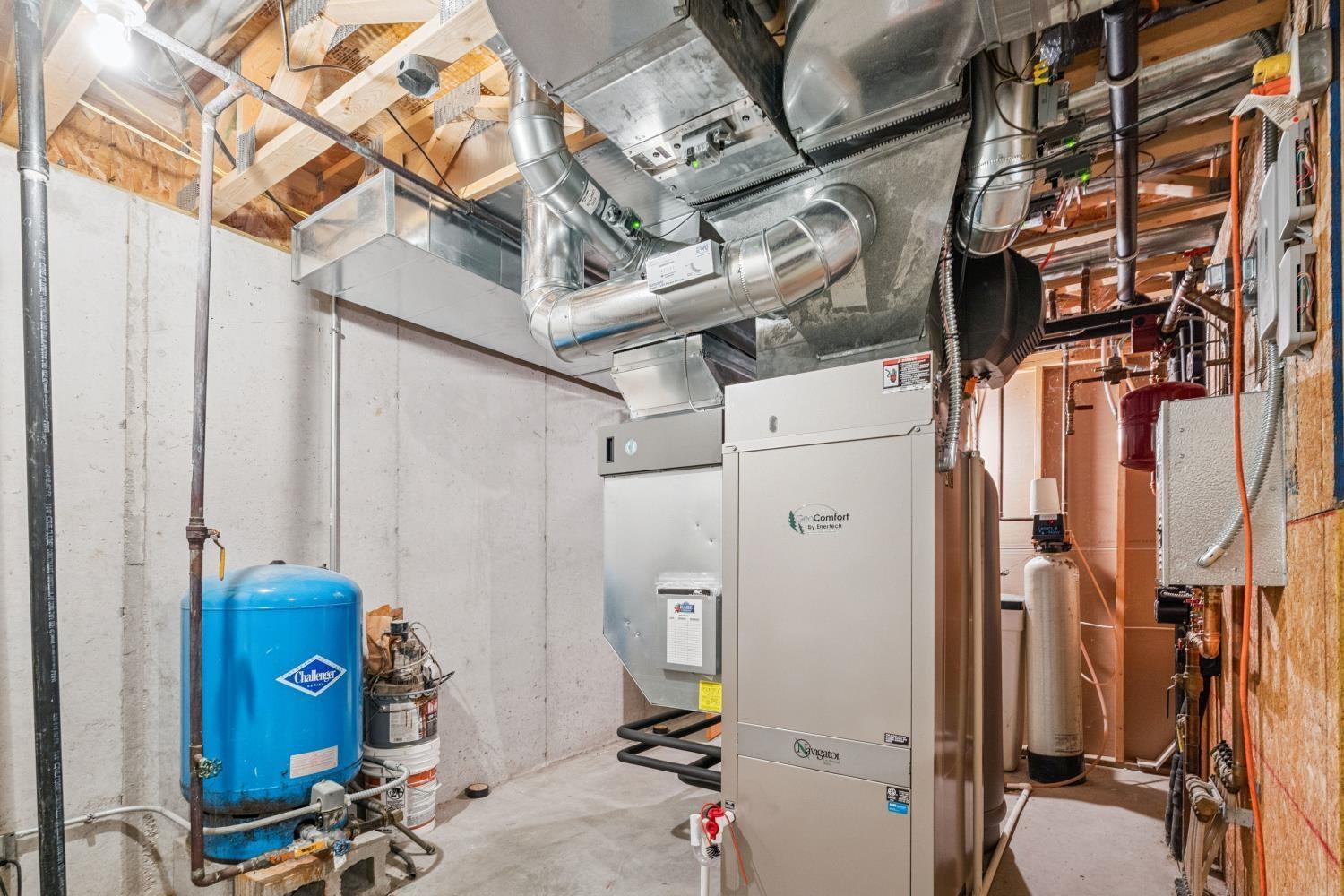 Independence, Iowa 50644, United States, 5 Bedrooms Bedrooms, ,4 BathroomsBathrooms,Land,Pending,190696