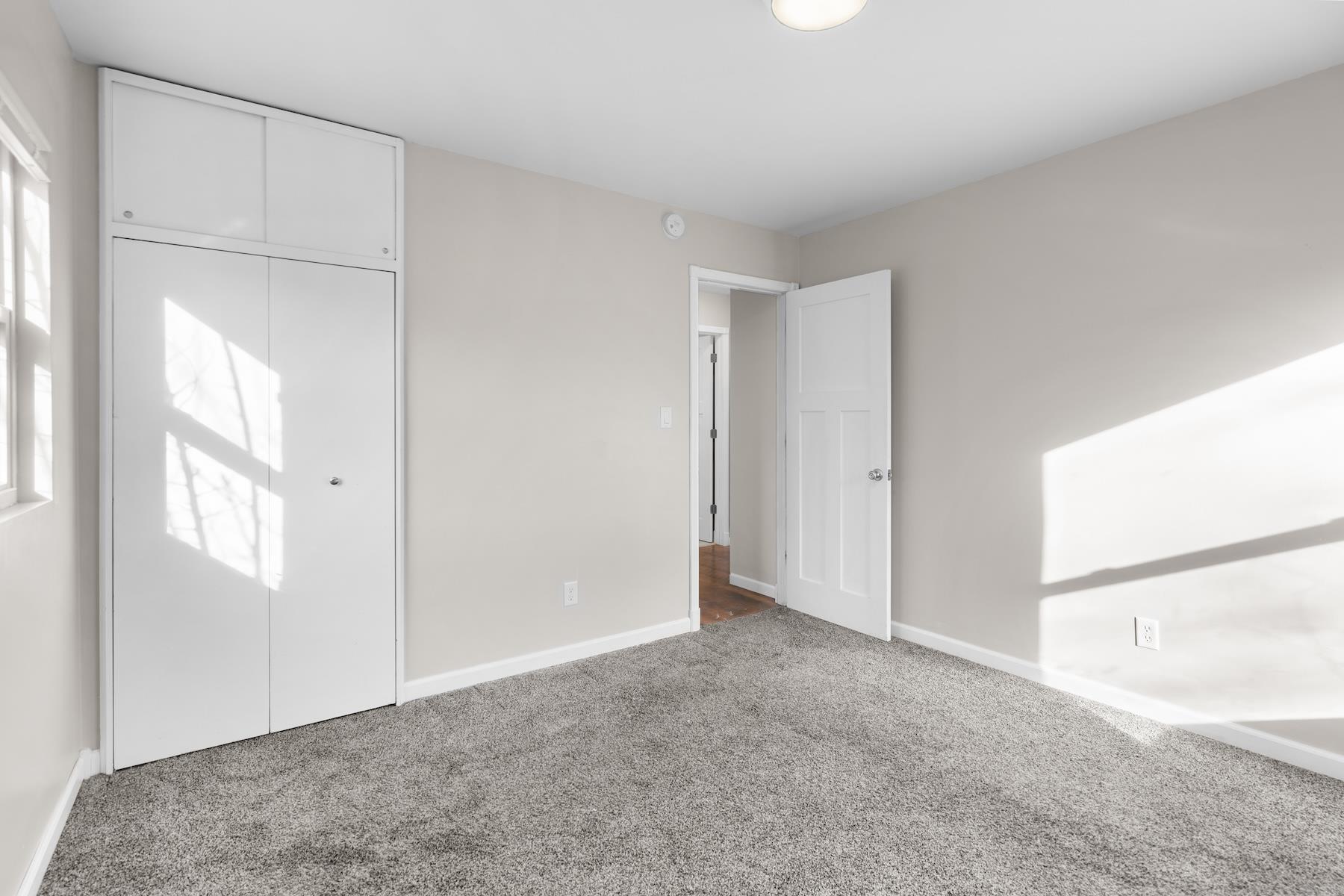 Waterloo, Iowa 50703, United States, 3 Bedrooms Bedrooms, ,1 BathroomBathrooms,Residential,Pending,8695