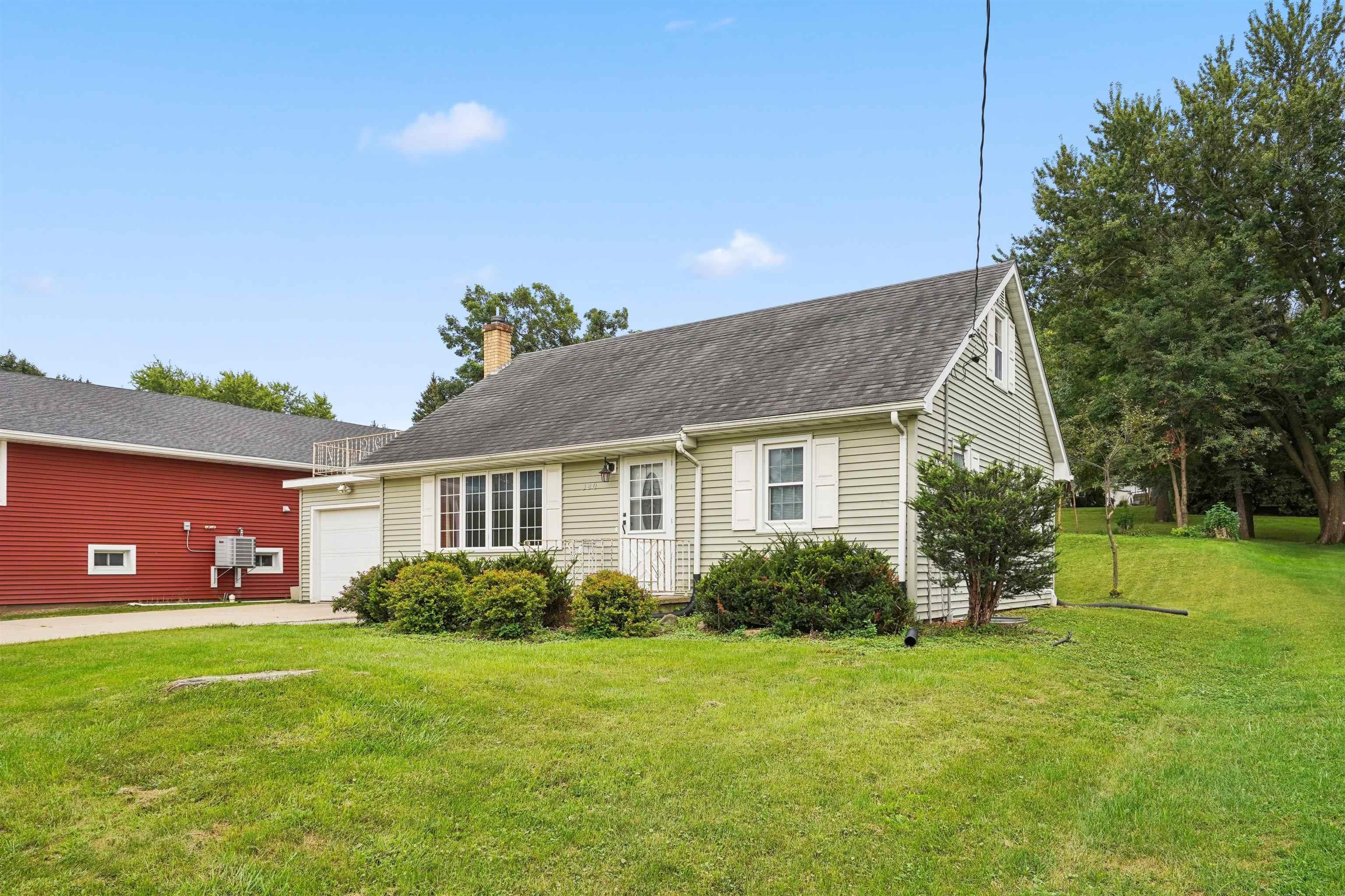 320 E Main Street - Photo 3