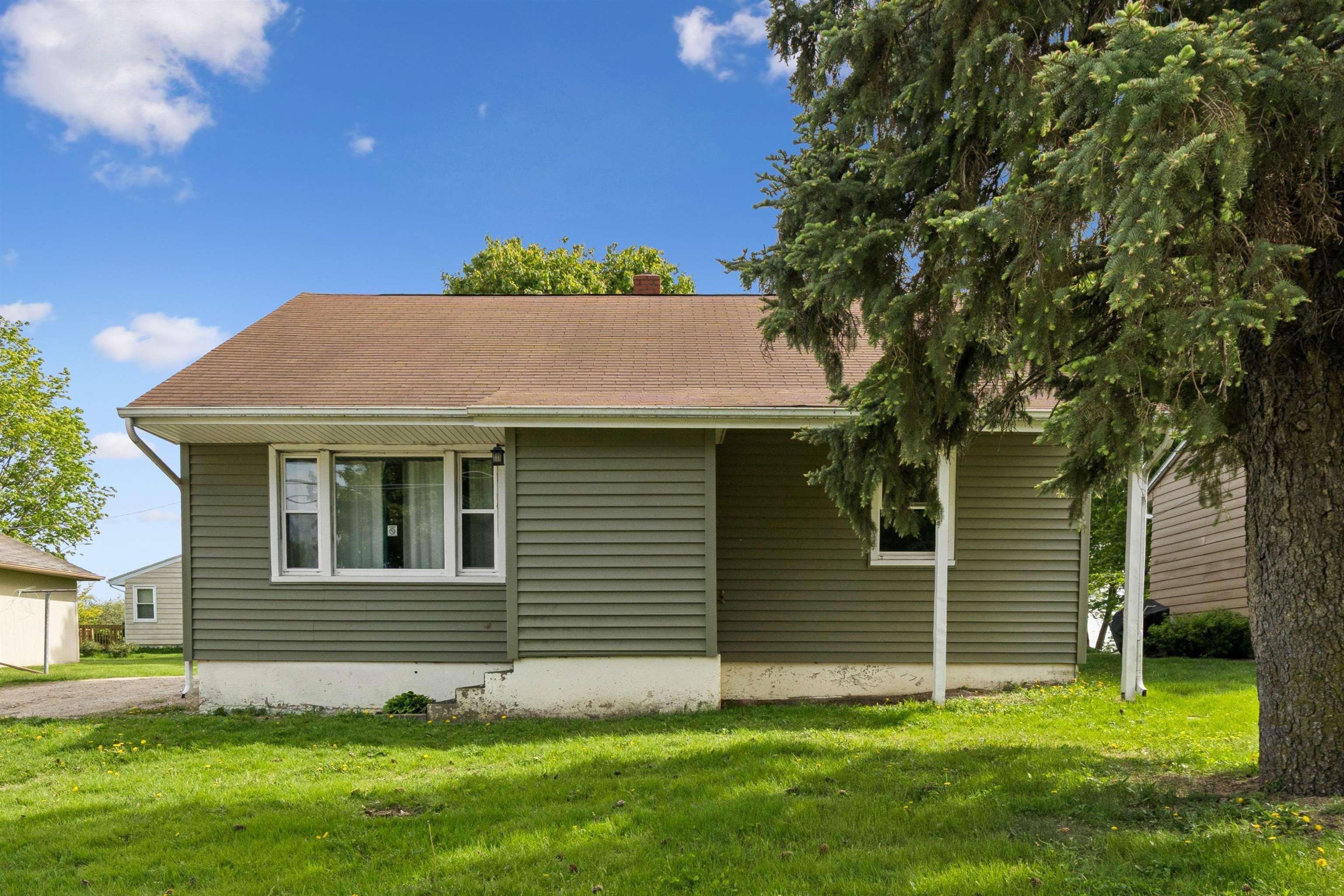 338 E Plum Street - Photo 3
