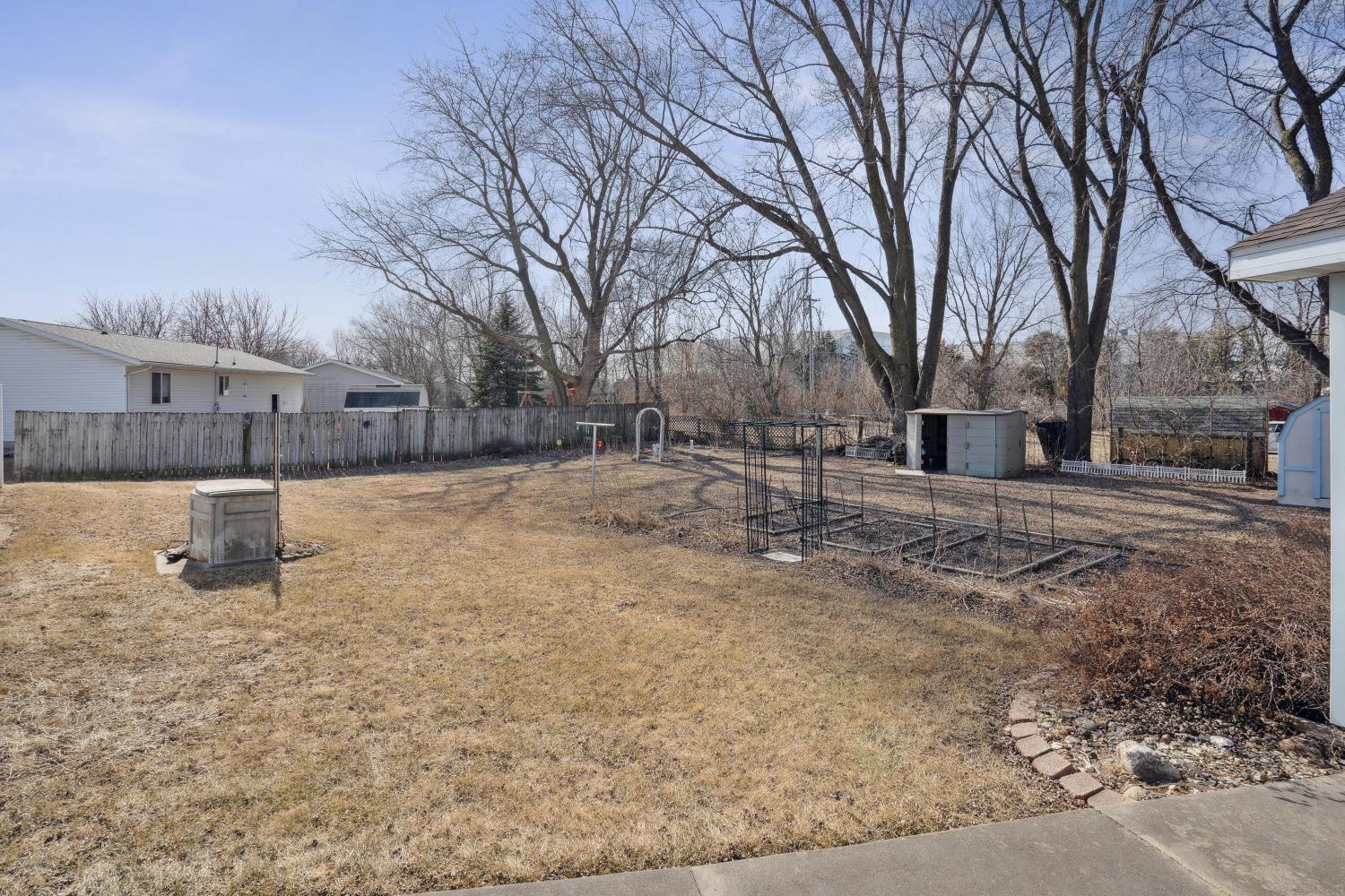 Independence, Iowa 50644, United States, 3 Bedrooms Bedrooms, ,1 BathroomBathrooms,Residential,Pending,6233