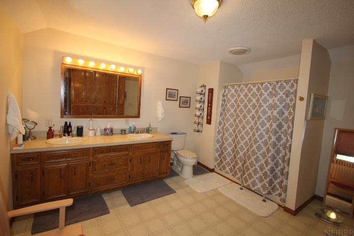 Dike, Iowa 50624, United States, 5 Bedrooms Bedrooms, ,2 BathroomsBathrooms,Residential,Active,195860