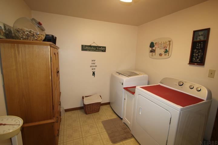 Dike, Iowa 50624, United States, 5 Bedrooms Bedrooms, ,2 BathroomsBathrooms,Residential,Active,195860