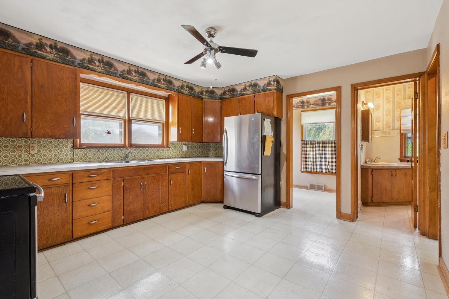 Independence, Iowa 50644, United States, 3 Bedrooms Bedrooms, ,1 BathroomBathrooms,Residential,Pending,186410