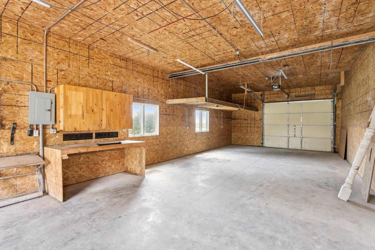 Independence, Iowa 50644, United States, 3 Bedrooms Bedrooms, ,1 BathroomBathrooms,Residential,Pending,186410