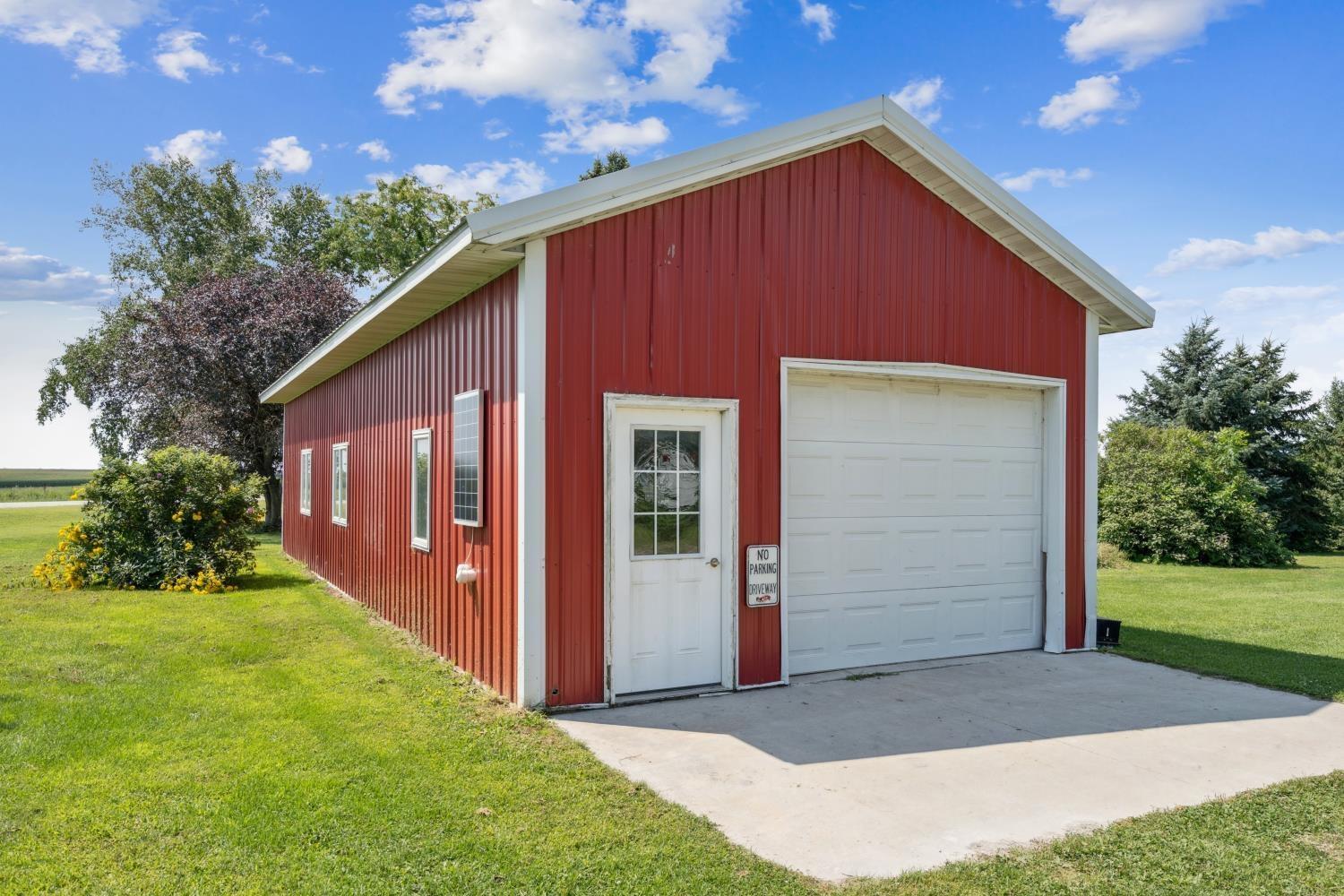 Independence, Iowa 50644, United States, 3 Bedrooms Bedrooms, ,1 BathroomBathrooms,Residential,Pending,186410