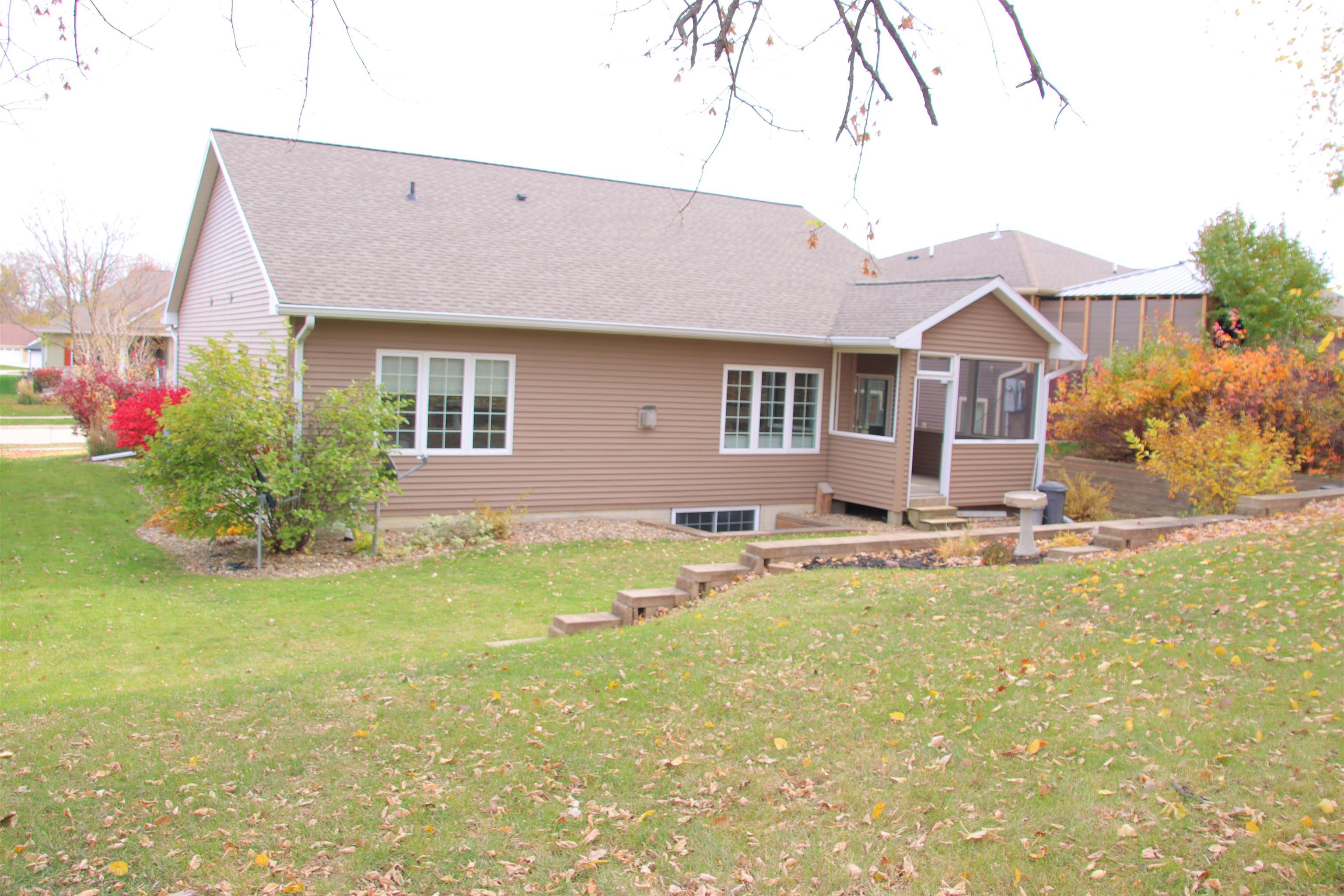 Cedar Falls, Iowa 50613, United States, 3 Bedrooms Bedrooms, ,3 BathroomsBathrooms,Residential,Active,241049