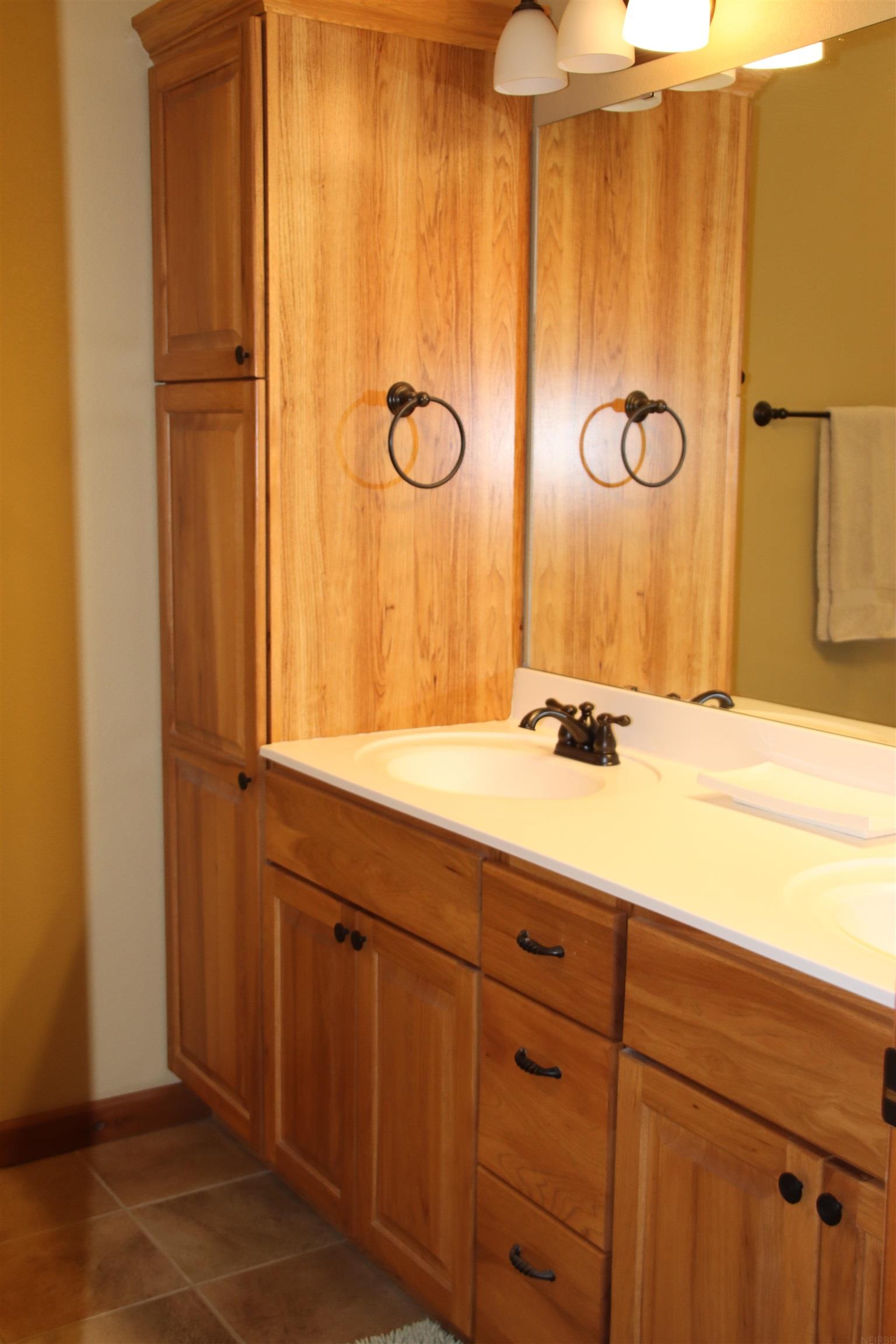 Cedar Falls, Iowa 50613, United States, 3 Bedrooms Bedrooms, ,3 BathroomsBathrooms,Residential,Active,241049