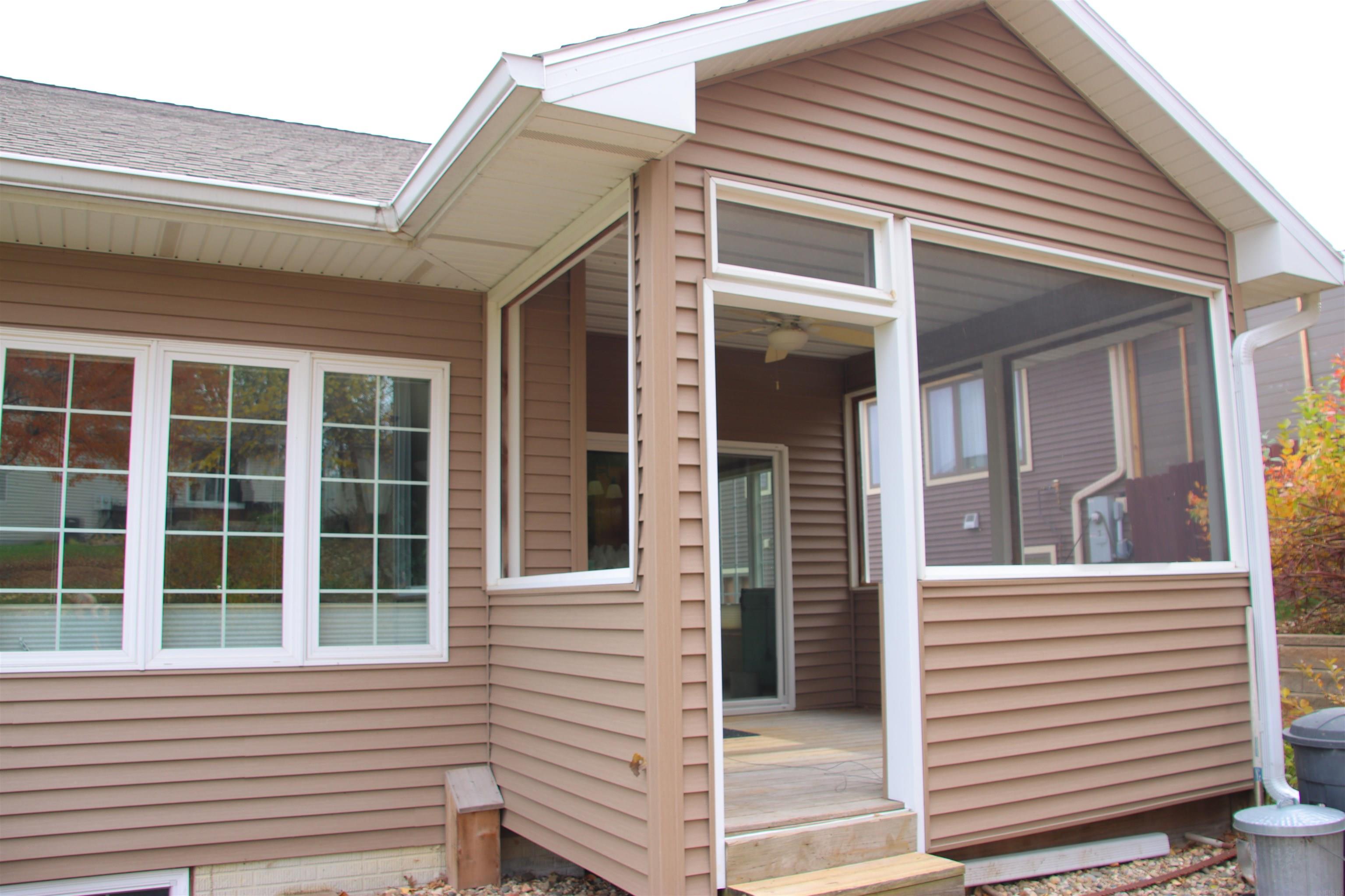 Cedar Falls, Iowa 50613, United States, 3 Bedrooms Bedrooms, ,3 BathroomsBathrooms,Residential,Active,241049