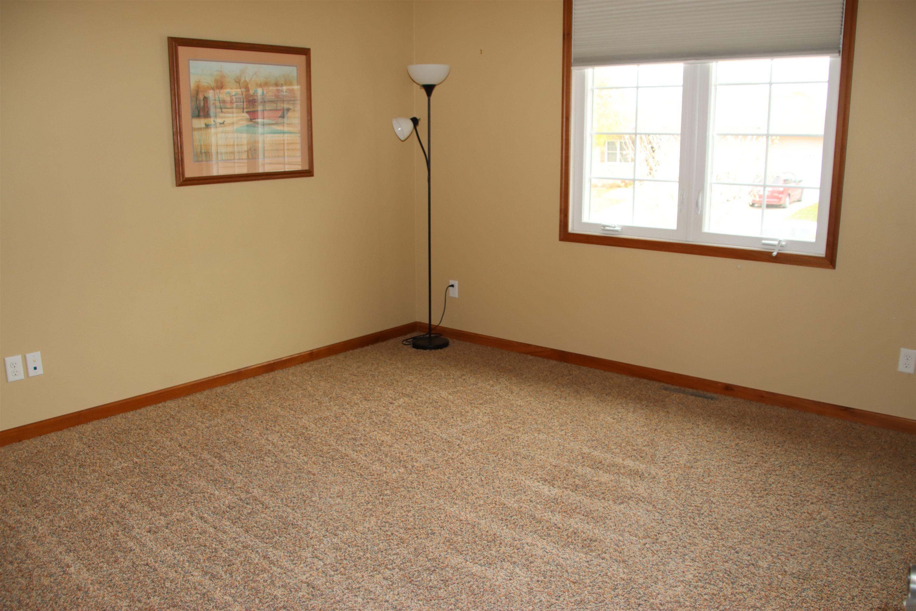 Cedar Falls, Iowa 50613, United States, 3 Bedrooms Bedrooms, ,3 BathroomsBathrooms,Residential,Active,241049