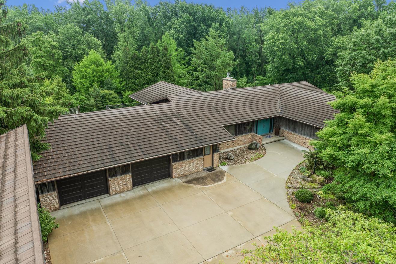 Independence, Iowa 50644, United States, 5 Bedrooms Bedrooms, ,3 BathroomsBathrooms,Residential,Active,144387