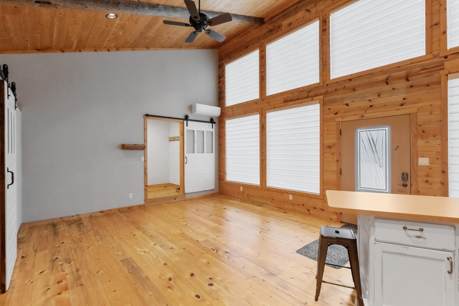 Independence, Iowa 50644, United States, 5 Bedrooms Bedrooms, ,3 BathroomsBathrooms,Residential,Active,144387