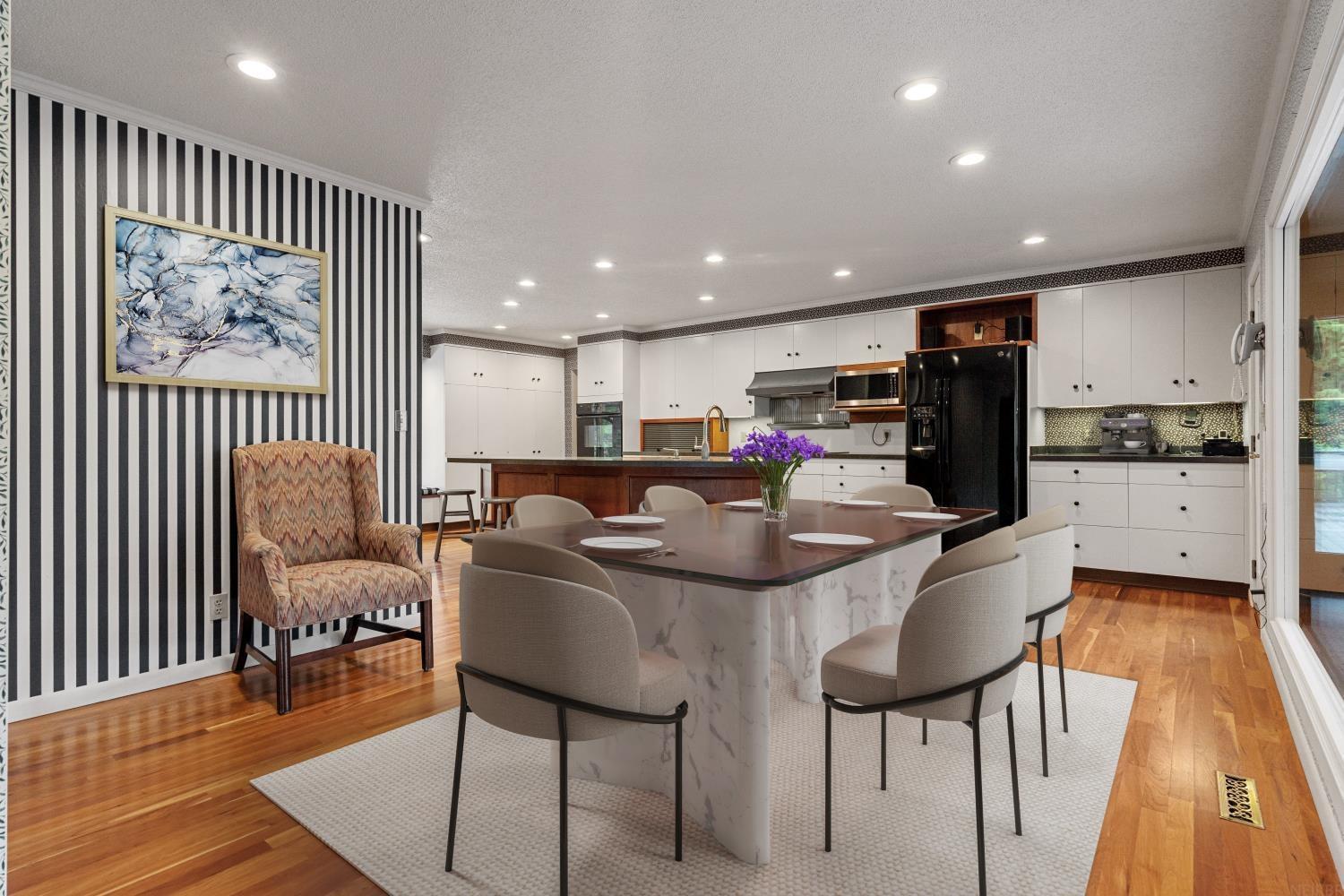 Independence, Iowa 50644, United States, 5 Bedrooms Bedrooms, ,3 BathroomsBathrooms,Residential,Active,144387