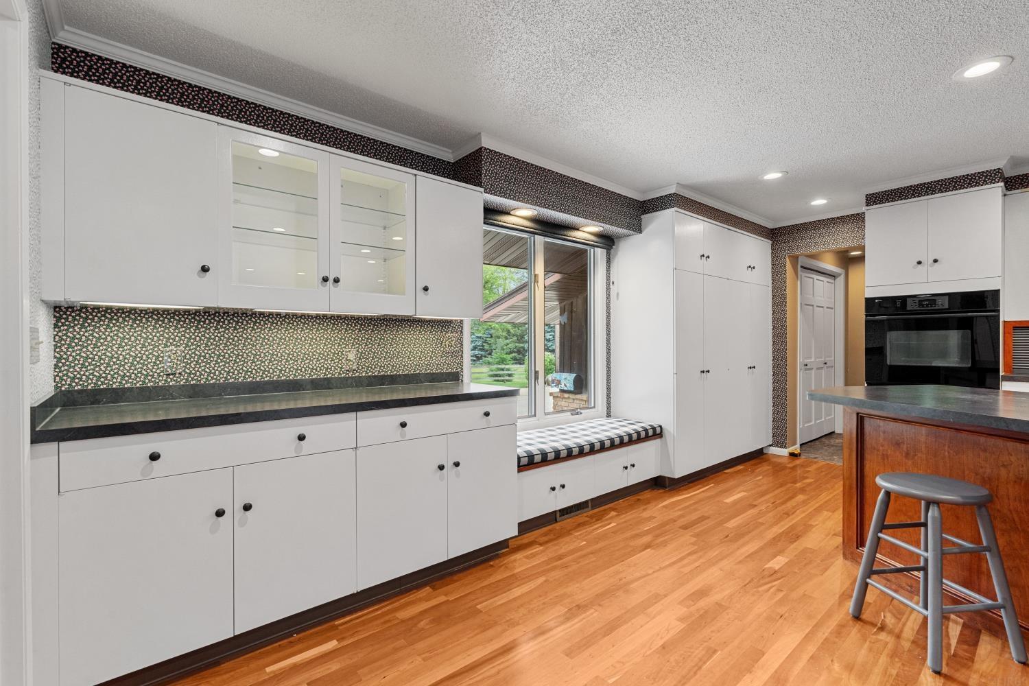 Independence, Iowa 50644, United States, 5 Bedrooms Bedrooms, ,3 BathroomsBathrooms,Residential,Active,144387