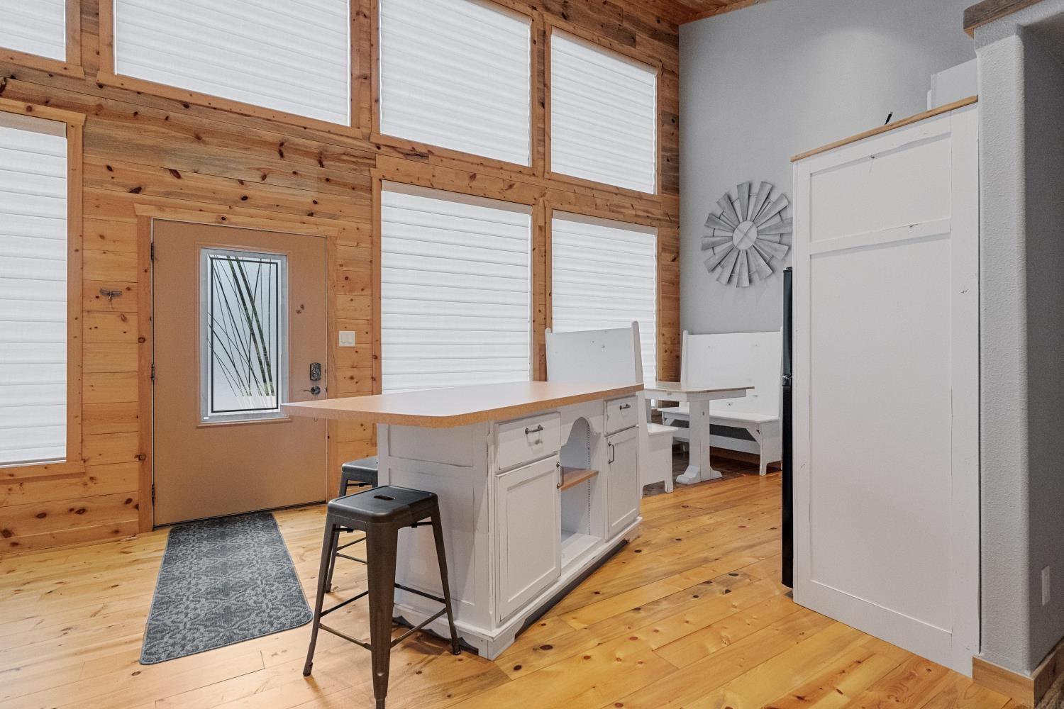 Independence, Iowa 50644, United States, 5 Bedrooms Bedrooms, ,3 BathroomsBathrooms,Residential,Active,144387