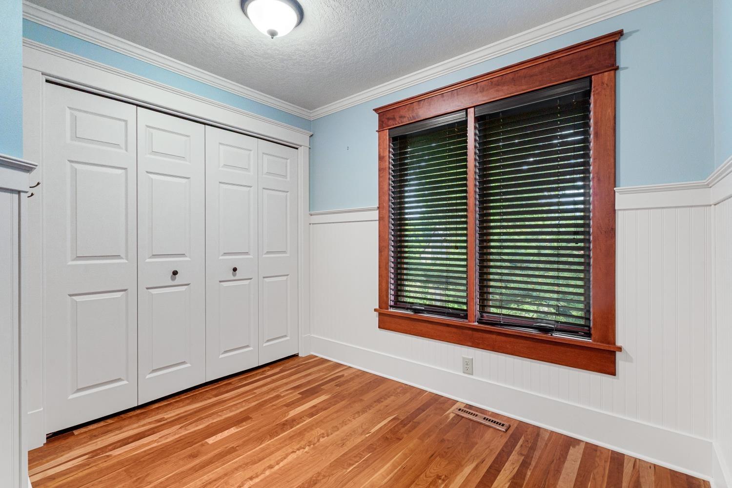 Independence, Iowa 50644, United States, 5 Bedrooms Bedrooms, ,3 BathroomsBathrooms,Residential,Active,144387