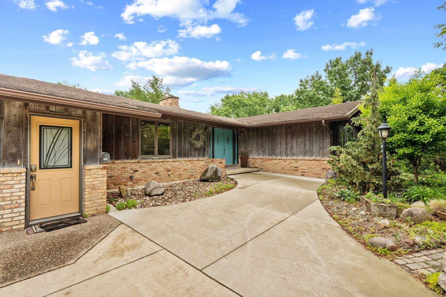 Independence, Iowa 50644, United States, 5 Bedrooms Bedrooms, ,3 BathroomsBathrooms,Residential,Active,144387