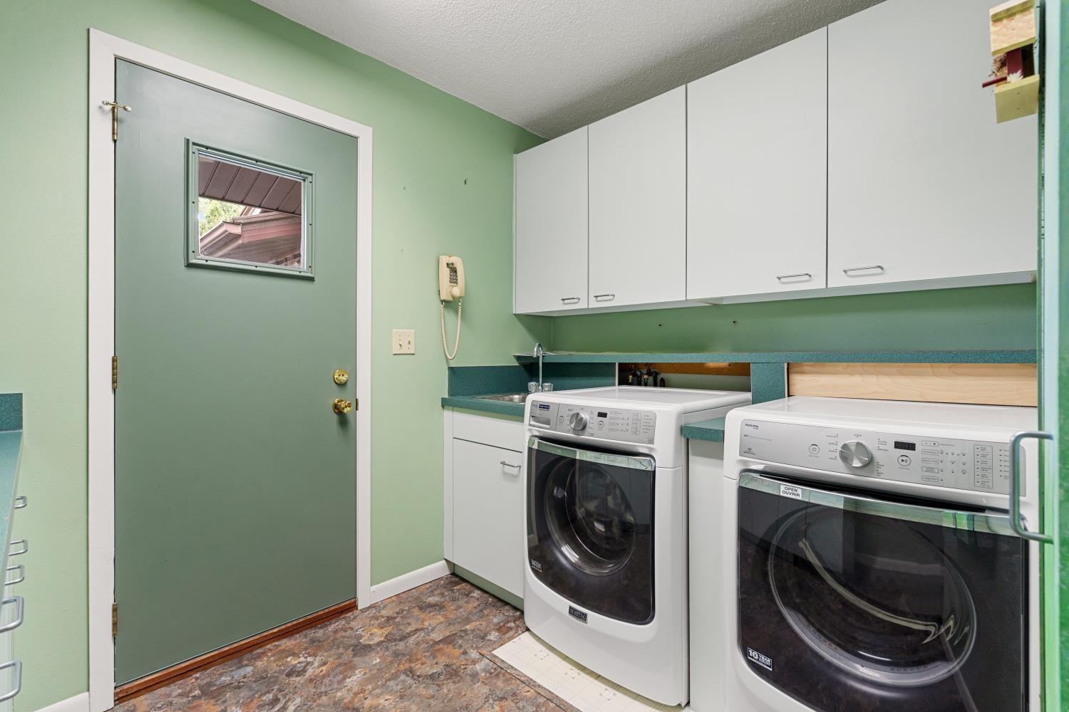 Independence, Iowa 50644, United States, 5 Bedrooms Bedrooms, ,3 BathroomsBathrooms,Residential,Active,144387