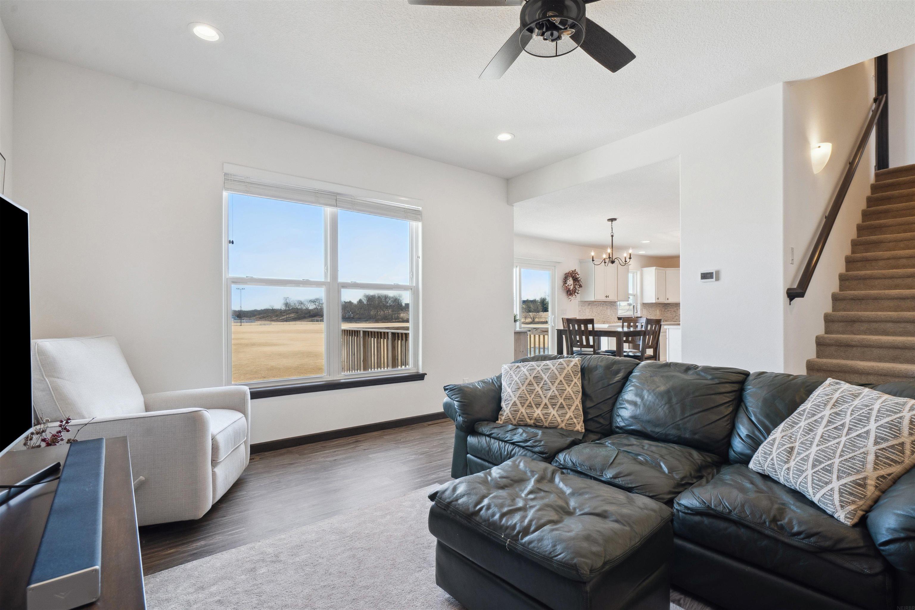 Waverly, Iowa 50677, United States, 3 Bedrooms Bedrooms, ,2 BathroomsBathrooms,Residential,Active,5833